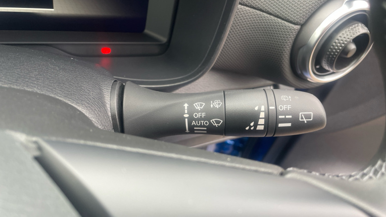 Nissan Juke 1.0 DiG-T N-Connecta 5dr Petrol Hatchback